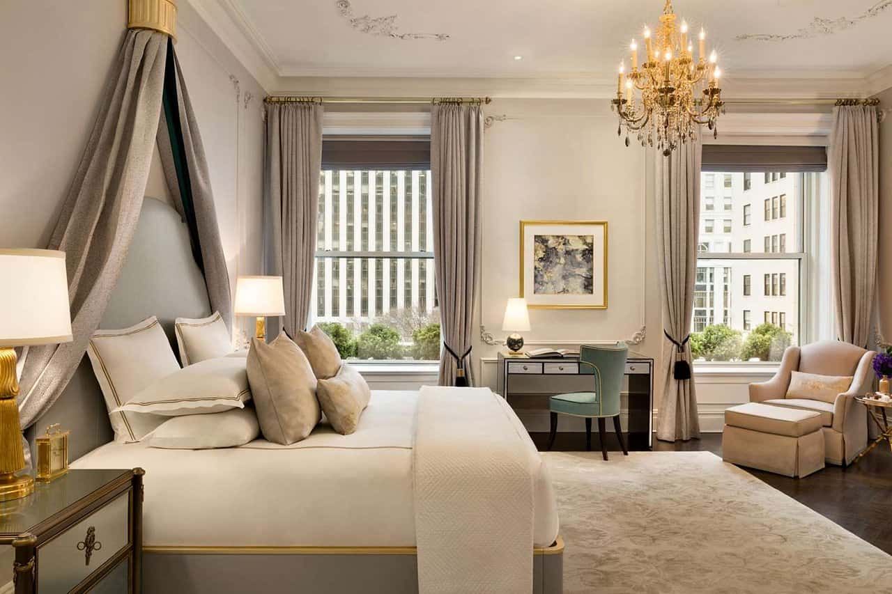 The plaza room